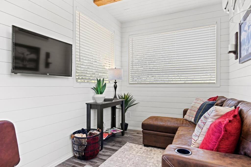 New! The Texas Longhorn-Luxury Container Home Fredericksburg Zewnętrze zdjęcie