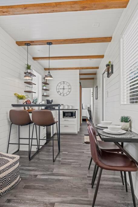 New! The Texas Longhorn-Luxury Container Home Fredericksburg Zewnętrze zdjęcie