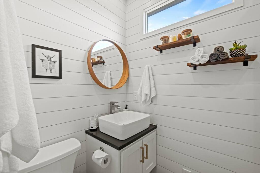 New! The Texas Longhorn-Luxury Container Home Fredericksburg Zewnętrze zdjęcie